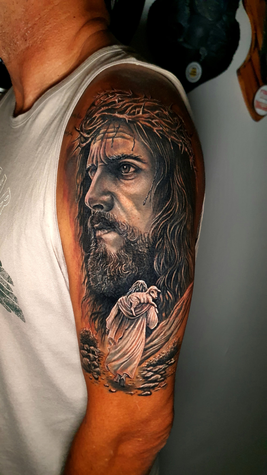 Cobertura finalizada por Luiz Henrique — Cristo e o cordeiro